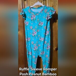 Posh Peanut Teal Floral Outfit